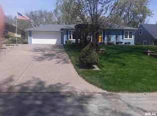 2535 35th Ave, Rock Island, IL 61201