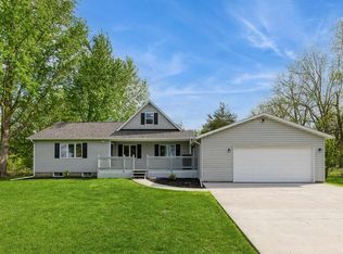 20714 9th Ave N, East Moline, IL 61244