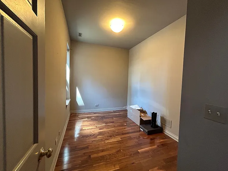 15 E Pearson St #3 — Photo 16