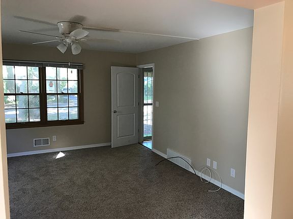 Living room, front commons door