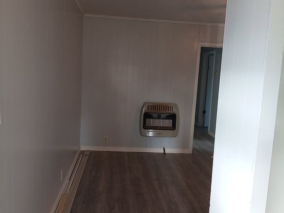 3rd image of 2810 N Saint Louis