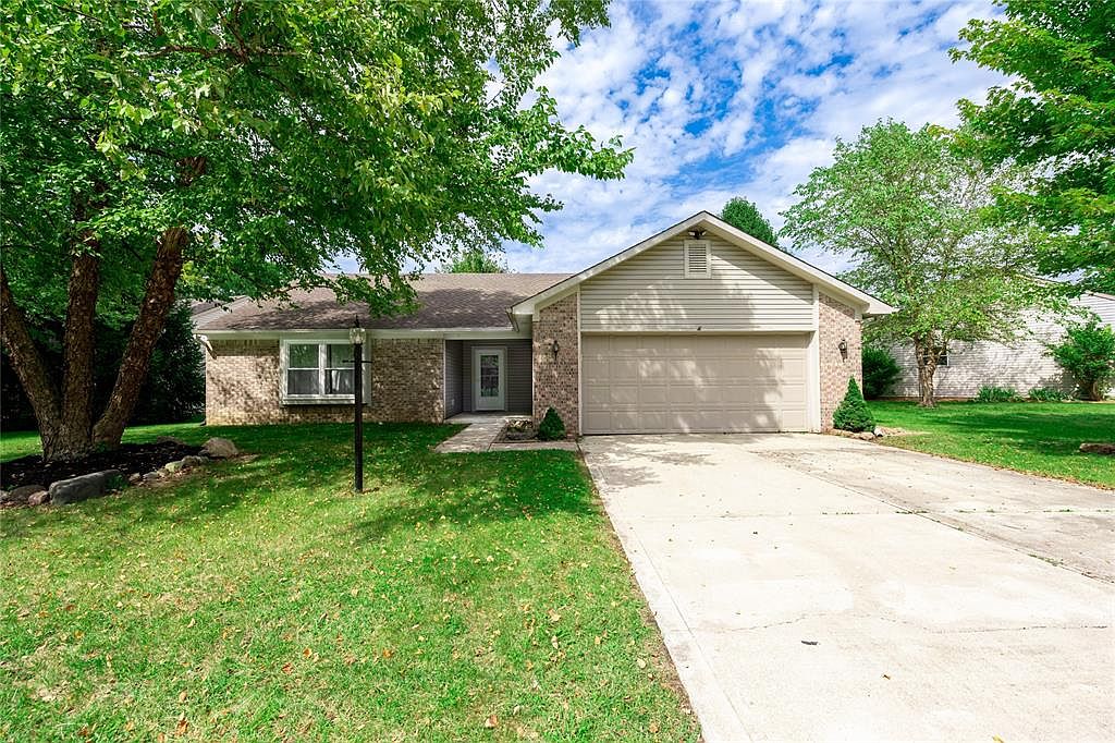 8456 Southern Springs Blvd, Indianapolis, IN 46237 | Zillow