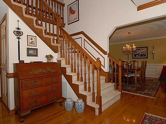 2nd image of 1725 Dey Cove Dr