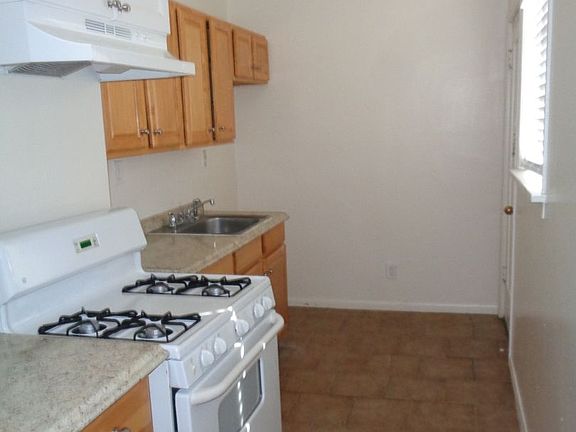 2nd image of 1810 E 7th St #8