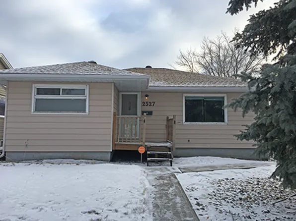 2527 Park St, Regina, SK S4N 2H2