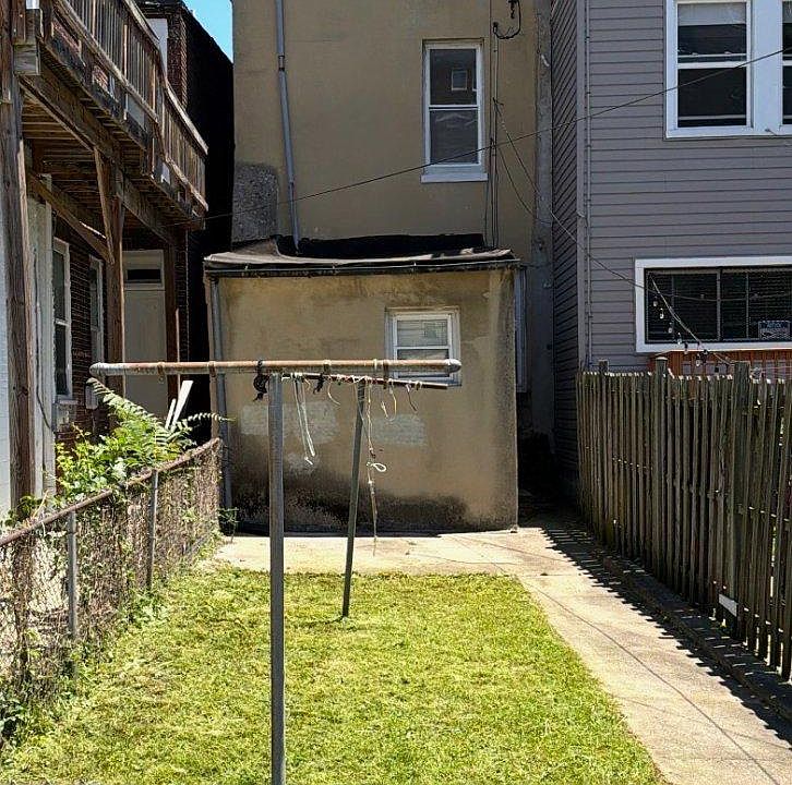 2nd image of 204 N Chester St