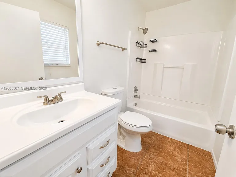28 Crossings Cir #E — Photo 12