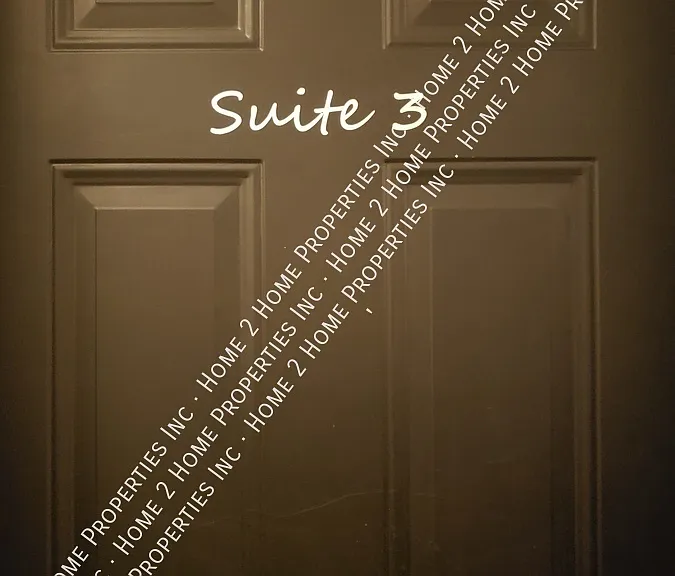 1154 Wyandotte St E #3 — Photo 9