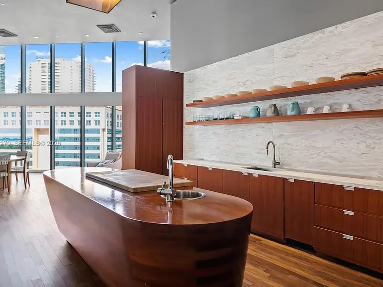 1300 Brickell Bay Dr #2000 — Photo 32