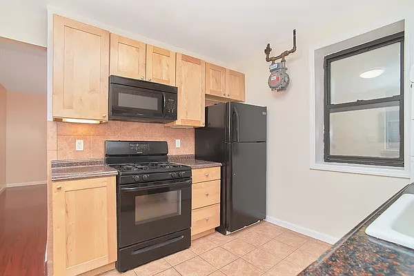 Rented by Brown Harris Stevens | media 7