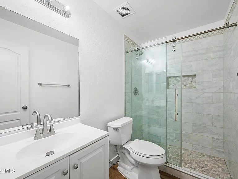 1331 N Kingston St — Photo 25