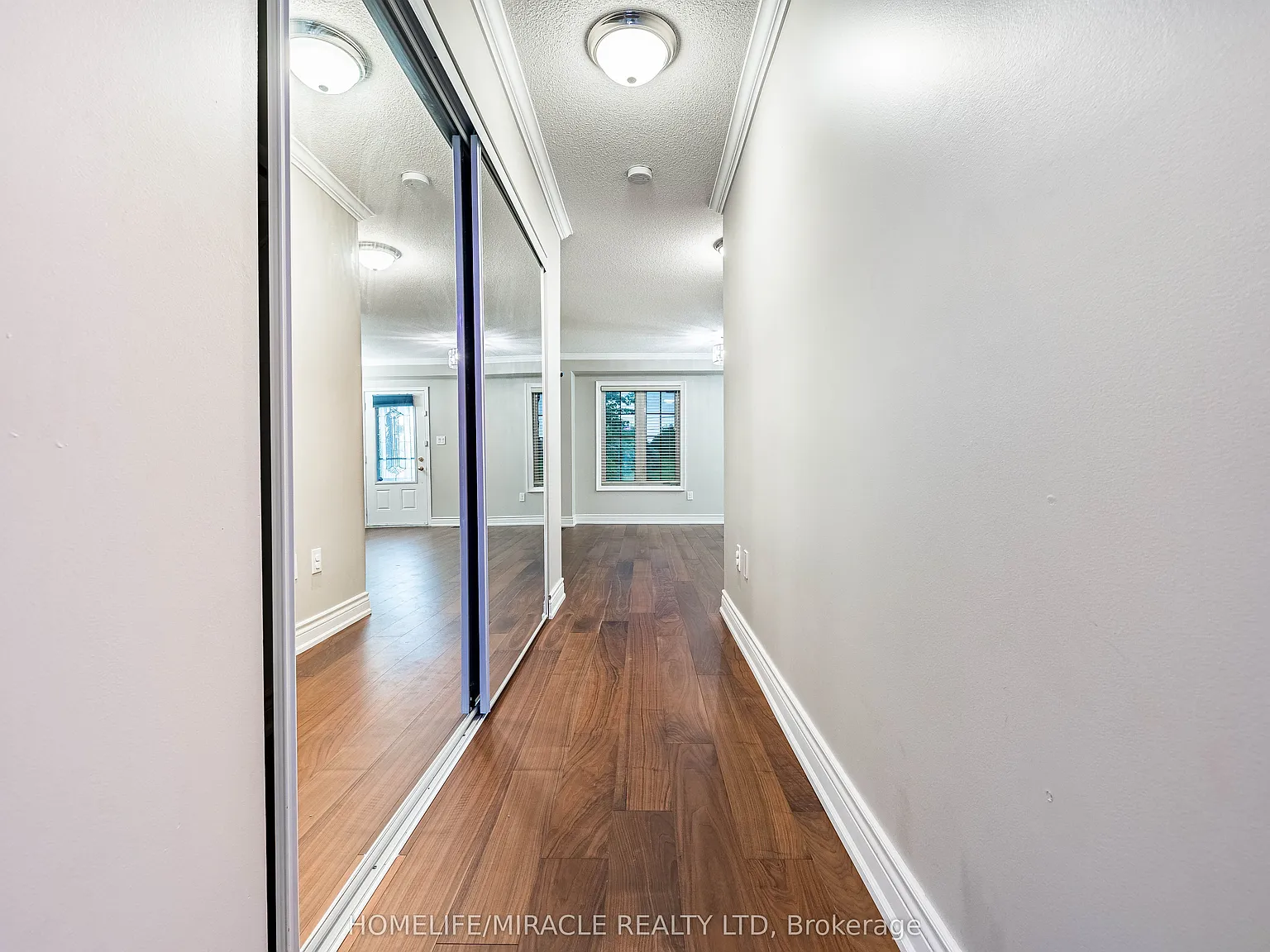 4 bed, $3,290 — Photo 4