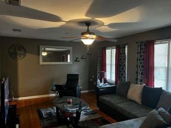 Additional Living Room