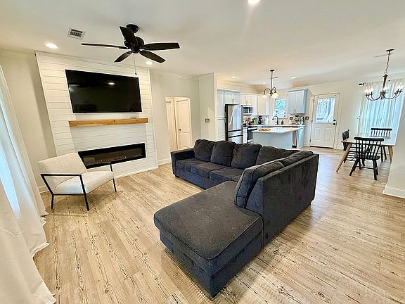 4th image of 5159 Timberlane Rd