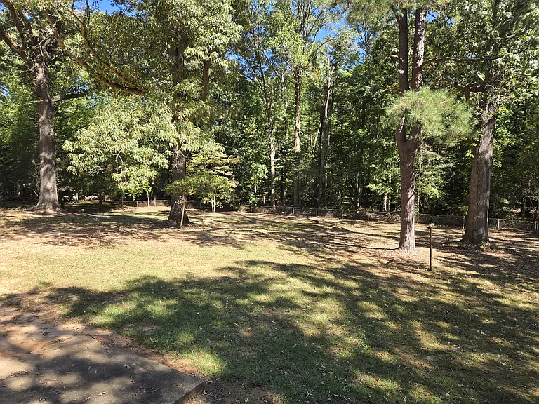 107 Covey Rd — Photo 3