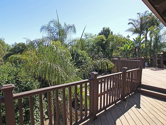 5th image of 1424 Leland Way