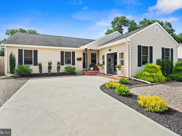 121 Marlin Rd, Manahawkin, NJ 08050