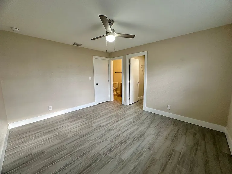 3629 SE 15th Pl — Photo 10
