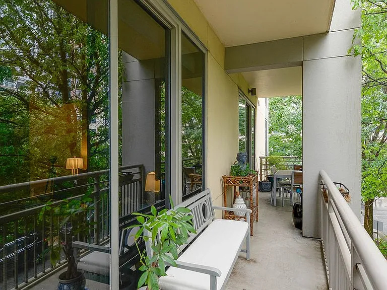 701 Royal Ct #306 — Photo 33