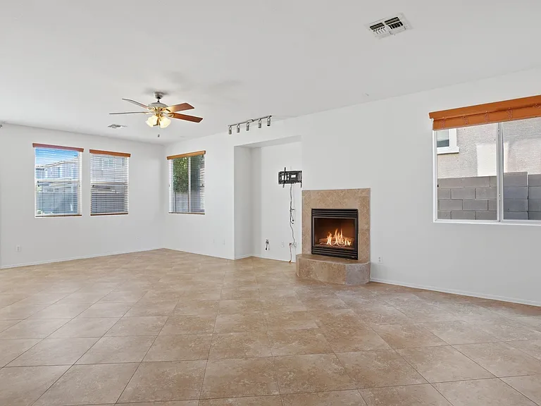 3073 S Passion Dr — Photo 6