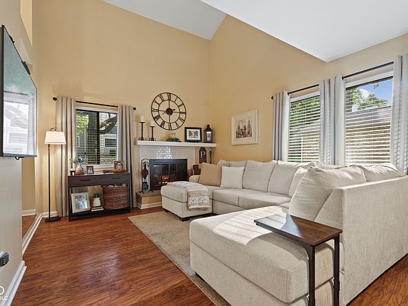 5th image of 5643 Twin Lakes Ct
