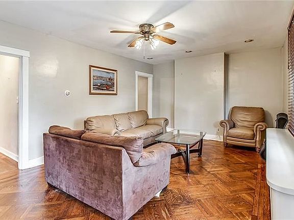 3rd image of 5627 Pocusset St