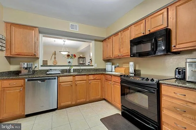 3179 Summit Square Dr #2-B3 — Photo 16