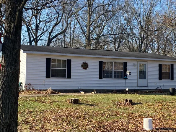 29655 Deep Woods Dr, Lawton, MI 49065