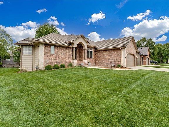 2nd image of 8309 W Meadow Pass Ct