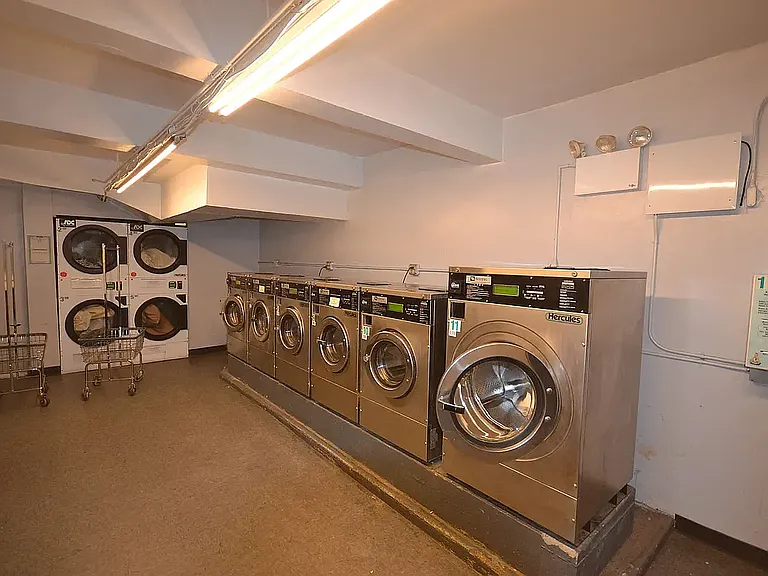 3415 Parsons Blvd #4M — Photo 11
