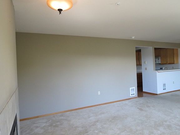 3rd image of 26325 Illinois Ave NE