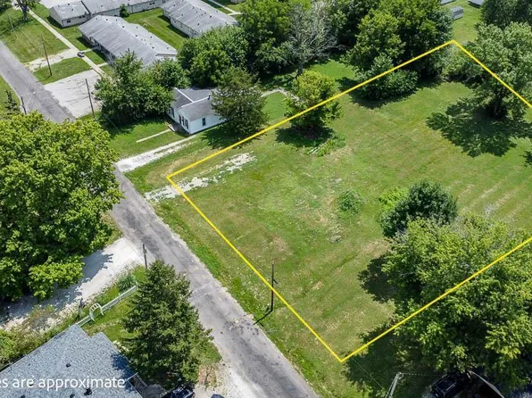 404 Lott St, Jerseyville, IL 62052