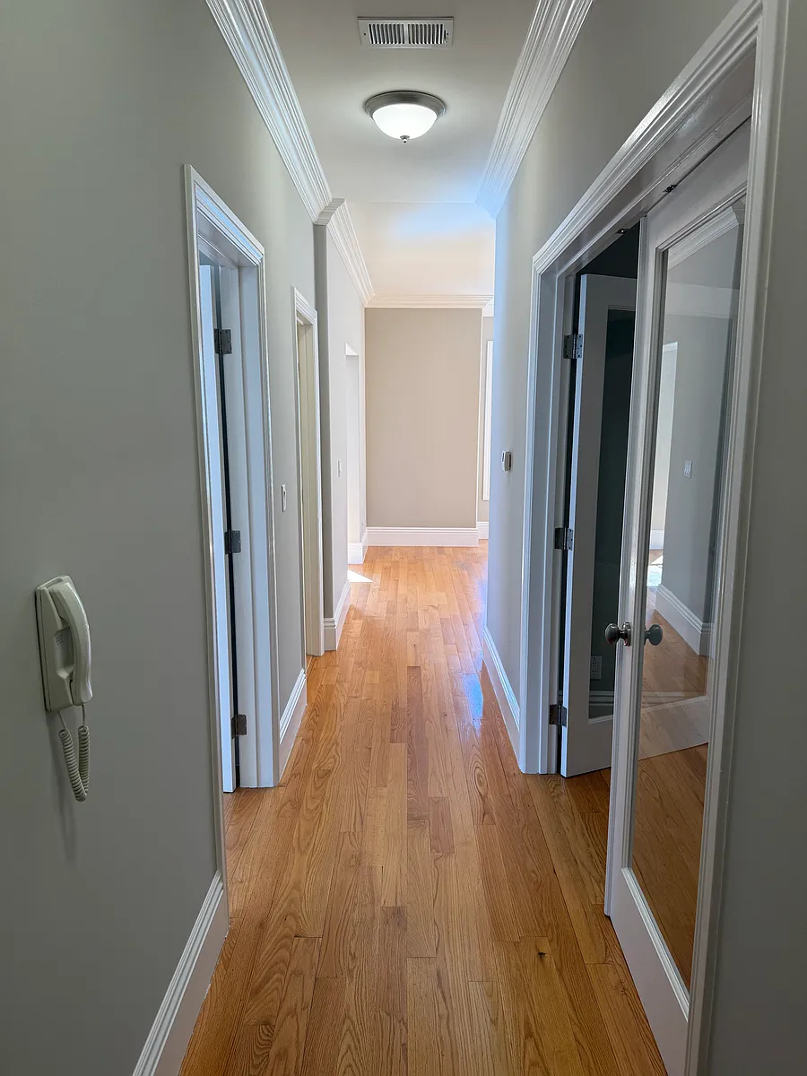 Entry - 87 7th Ave #3