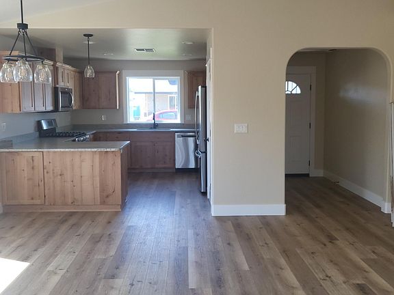 3rd image of 2950 Coopers Lndg
