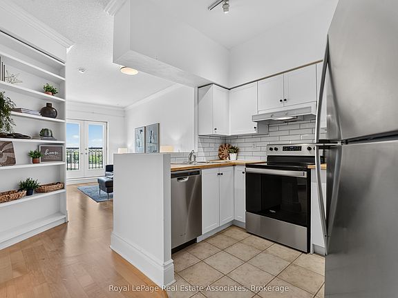 2nd image of 115 Richmond St E #1006