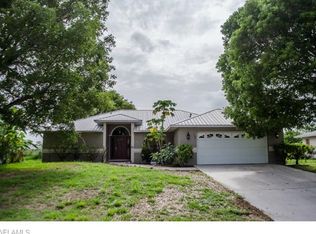 213 NE 9th Pl, Cape Coral, FL 33909