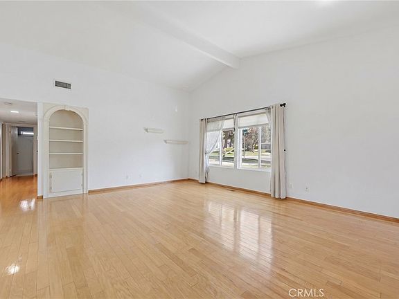 4th image of 1260 Tiburon St