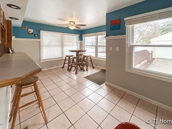 5th image of 3044 Harvest Ave SW