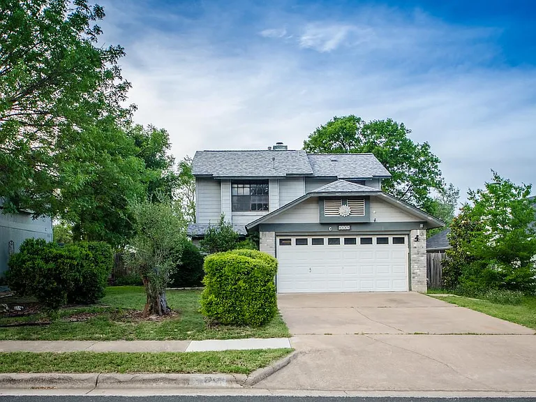 2112 Waterway Bnd — Photo 1