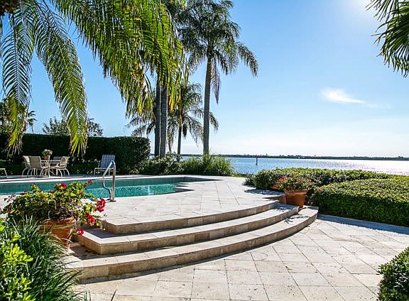 3rd image of 121 Gem Island Dr