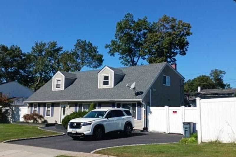 1st image of 49 Clymer St