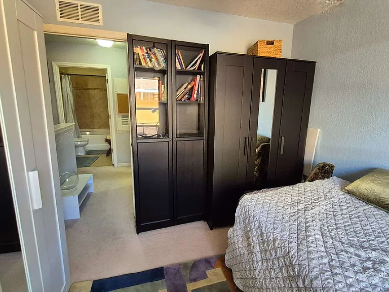 4600 E Moody Blvd #8M — Photo 14