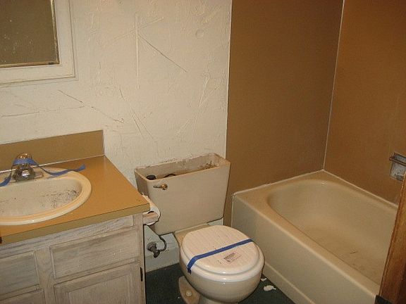 5th image of 6083 River Glen Pl