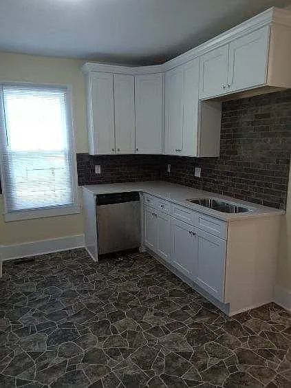 319 S Lee St — Photo 9