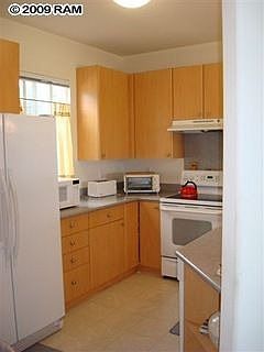 2nd image of 11 Kamauhalii Way APT 2B