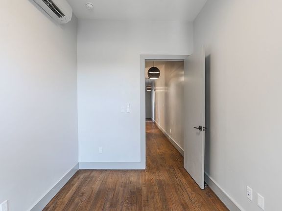 5th image of 640 Lafayette Ave #1