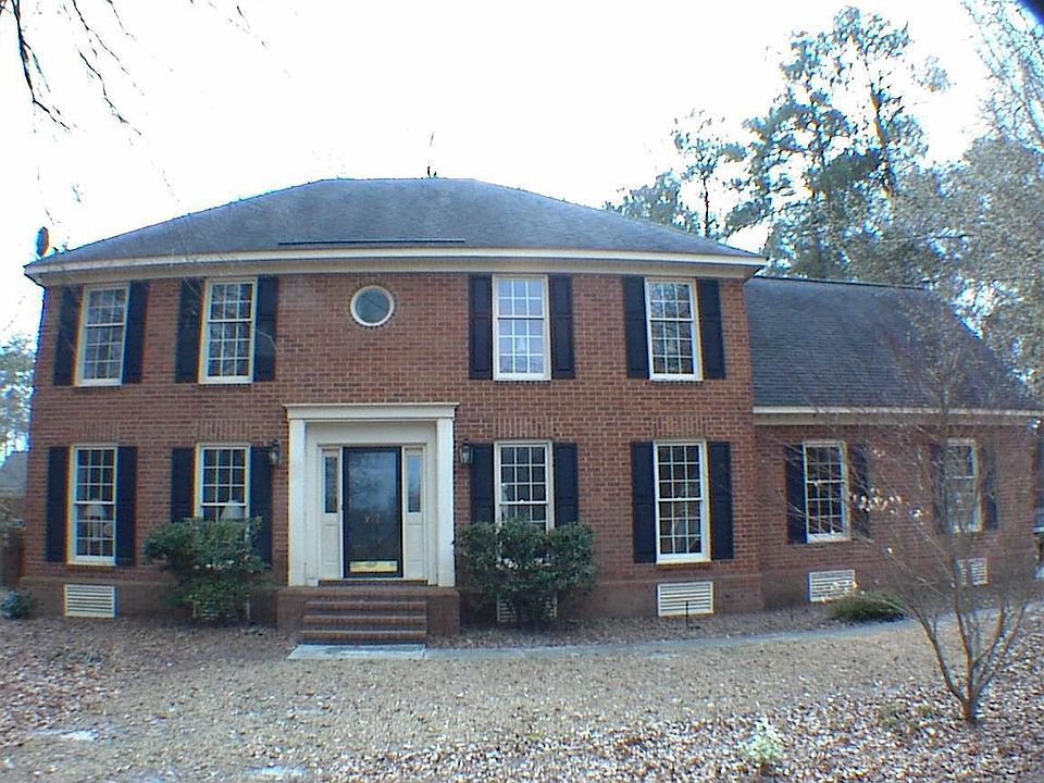 1st image of 912 Cloisters Dr