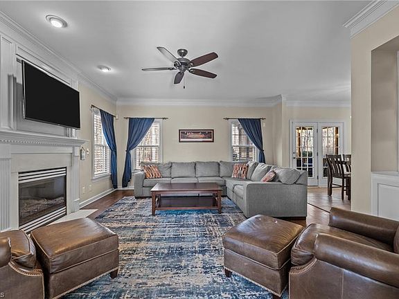 3rd image of 3601 Annry Dr