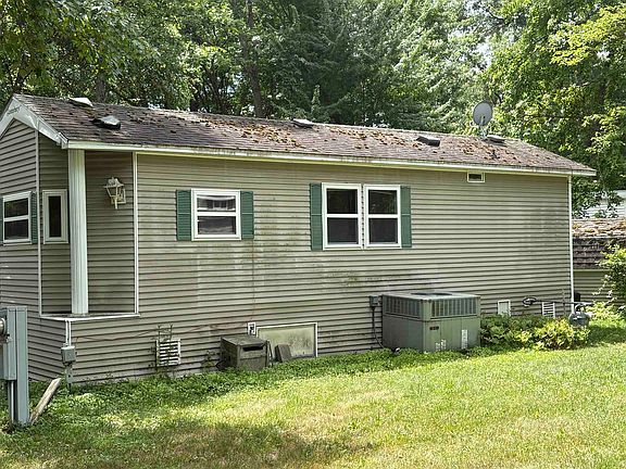 3rd image of 162 Sugar Maple Cir