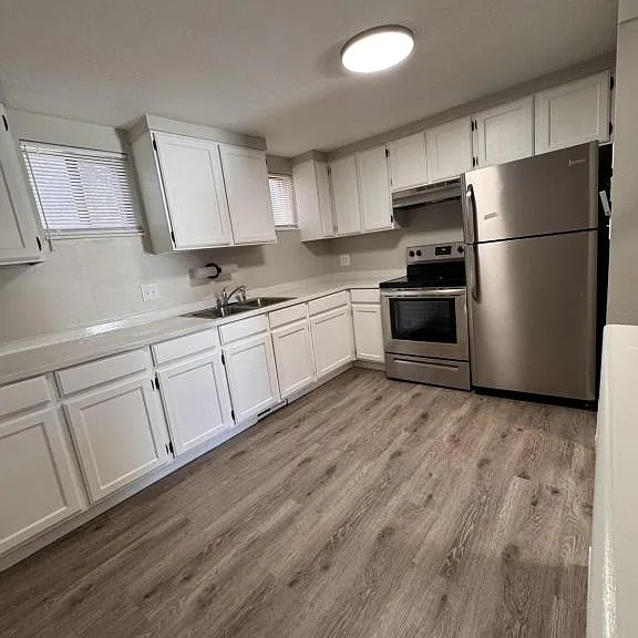 540 N Harrisville Rd #4 — Photo 2